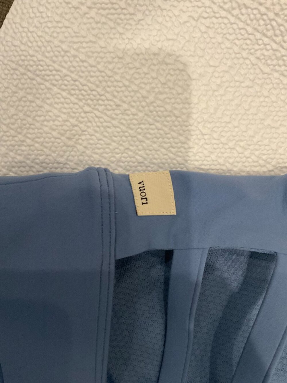 Vuori Slate Blue Strappy Caged Back Sports Bra Size XL - Picture 3 of 3
